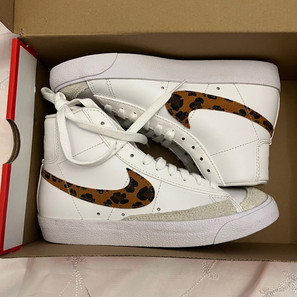 Nike Blazer mid 77 in white leopard